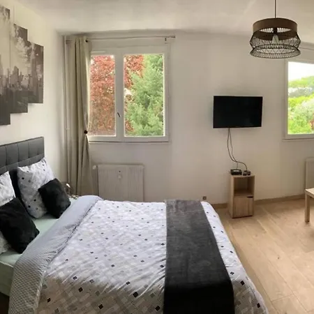 Cosy Centre Equipe, Calme Apartment